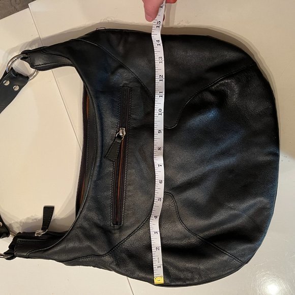 Ashneil black Bag‎ (Very Gently-Used) - Picture 5 of 16